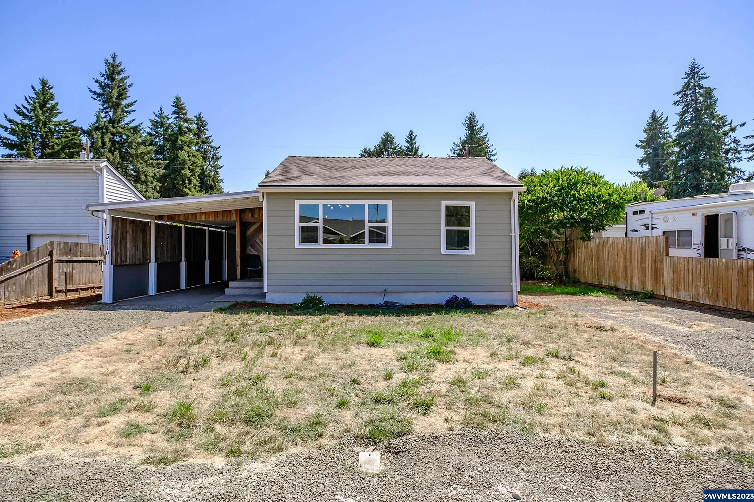3110 Knox Butte Ave NE photo 1