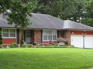 2322 E Wayland St, Springfield, MO 65804