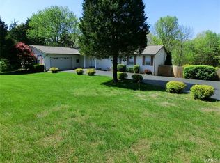 1027 Park Ridge Rd, Hillsboro, MO 63050