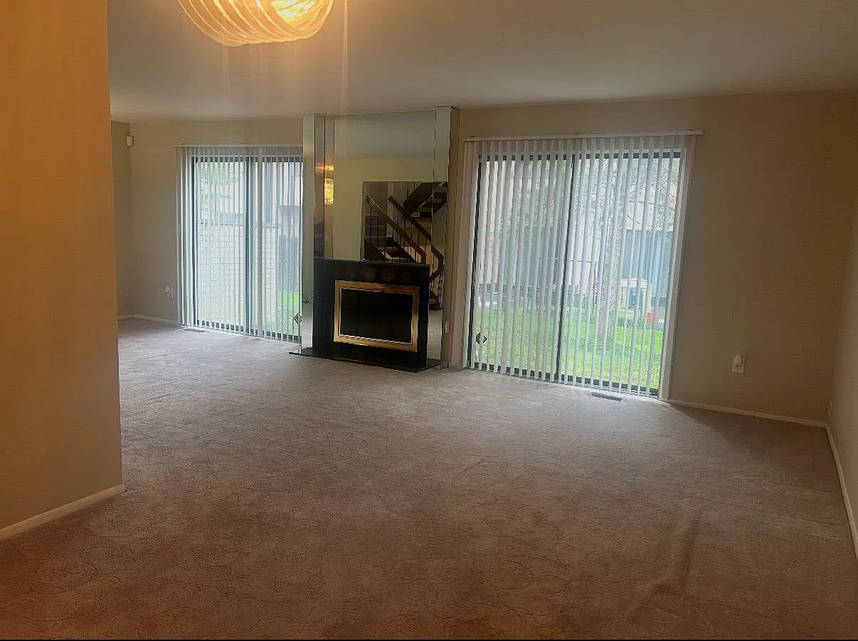 2 bed, 1.5 bath, 1403 sqft, $2,150 — Photo 4