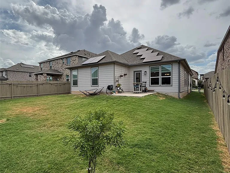 8013 Philbrook Dr — Photo 32