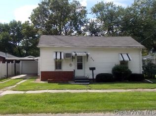 215 N Harrison St, Girard, IL
