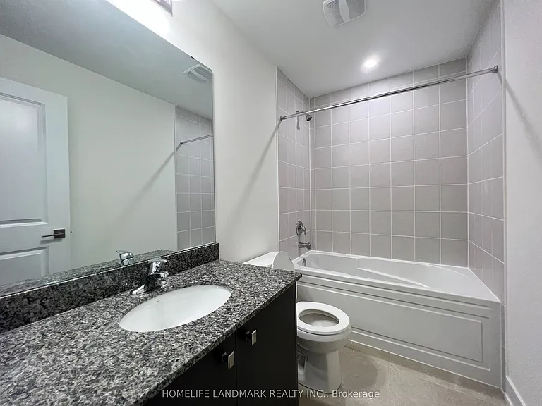 12860 Yonge St #11 — Photo 7