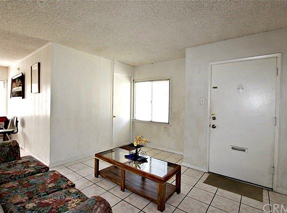 5th image of 9556 Beverly St