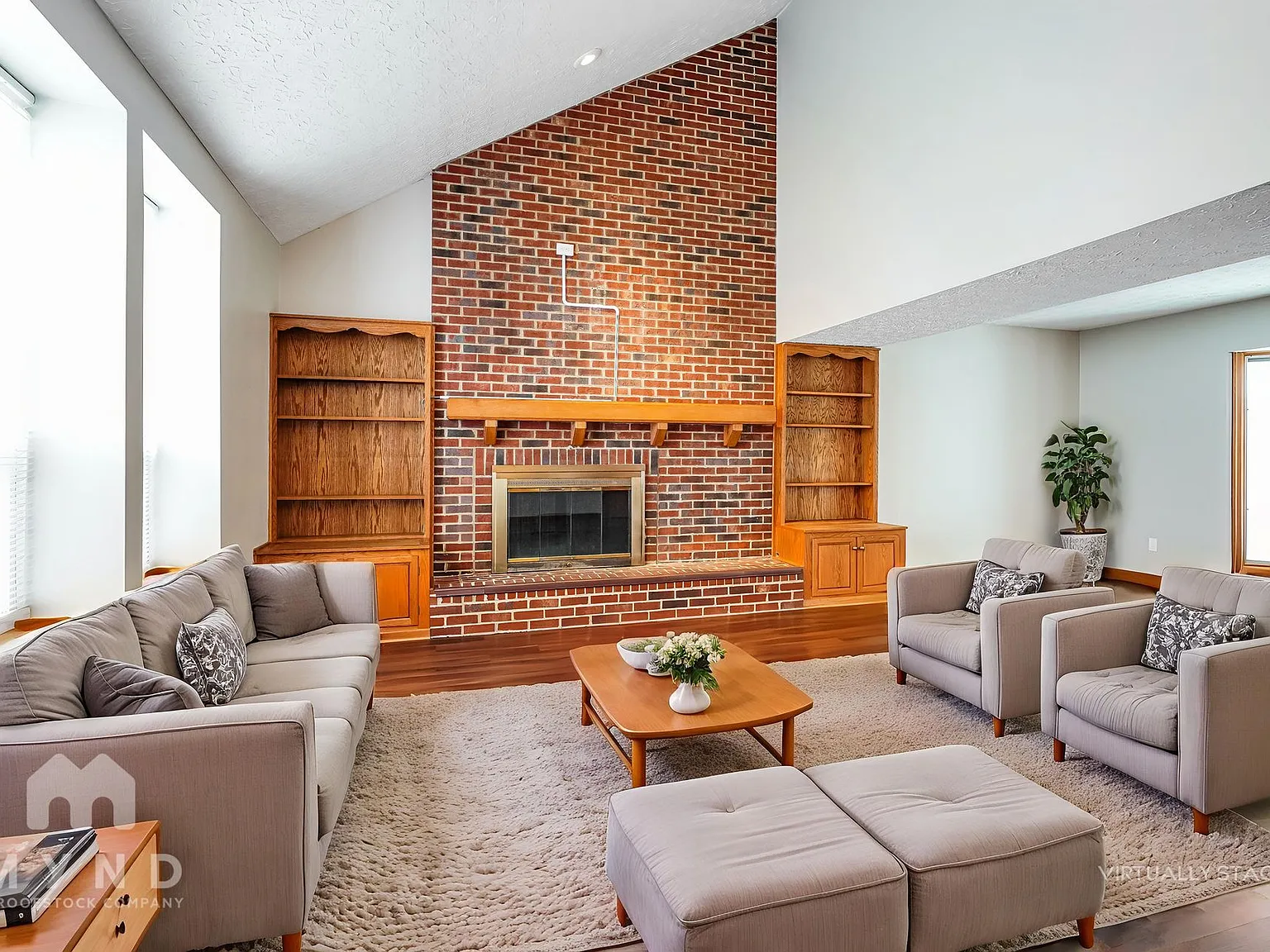 3 bed, 3.0 bath, 1686 sqft, $2,687 — Photo 3
