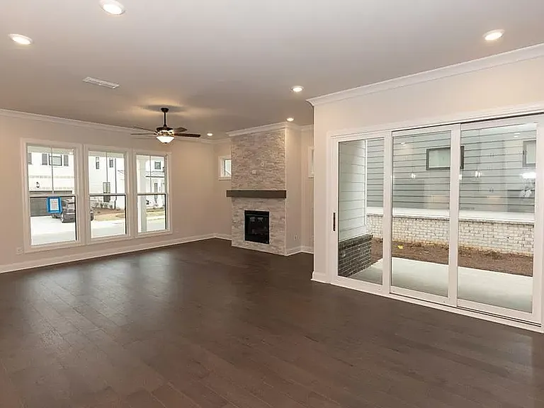 1056 Burton Bend Trl — Photo 2