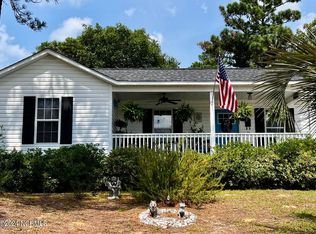 117 NE 6th St, Oak Island, NC 28465