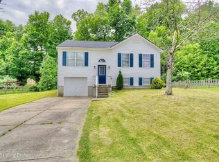 1640 Deer Run Dr, Burlington, KY 41005