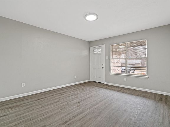 2nd image of 614 Cleardale Dr