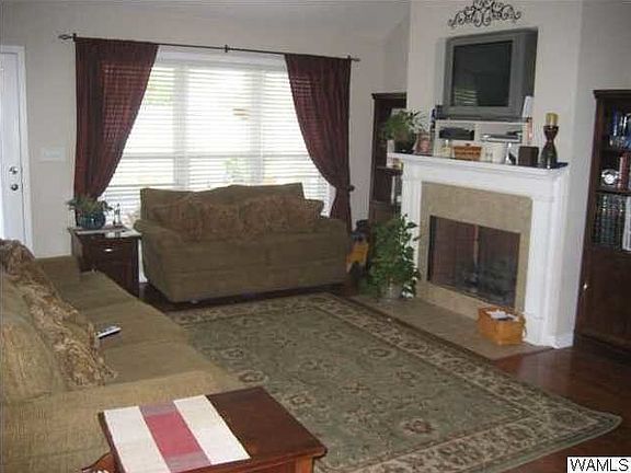 3rd image of 2213 Lenox Dr
