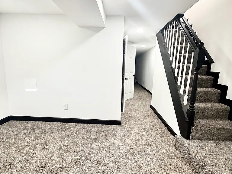2525 W Lafayette Ave — Photo 18