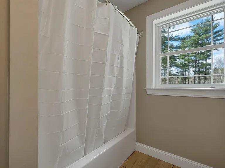 40 Mary Ann Ave — Photo 59