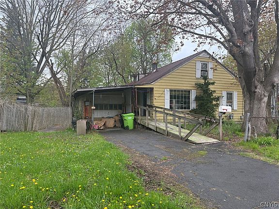 4th image of 256 Wendell Ave
