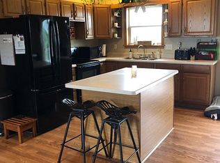 4444 Spencers Grove Rd, Walker, IA 52352