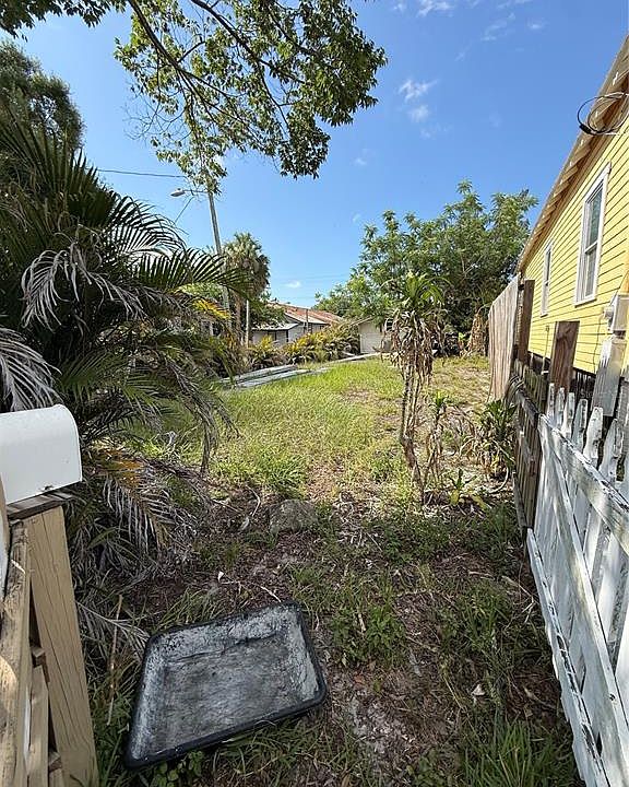 2nd image of 2323 E 12TH AVENUE LOT 6