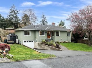 3903 Lauder Rd, Saanich, BC V8N 4H3