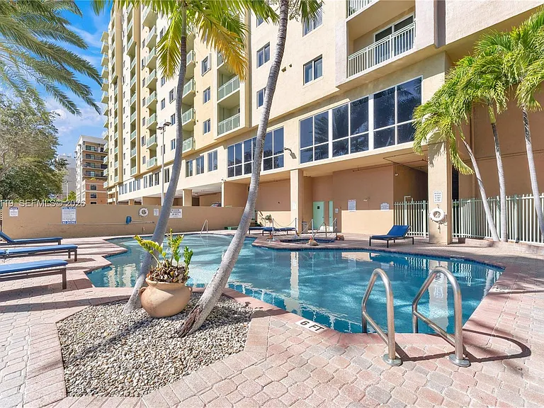 3500 Coral Way #Penthouse 10 — Photo 19