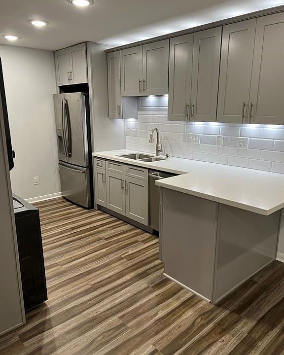 1st image of 505 Westcott St APT 210