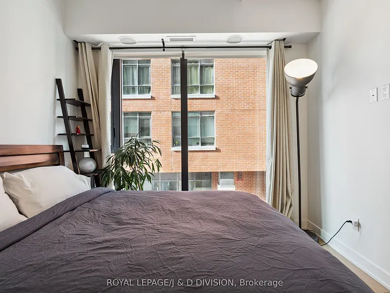 8 Dovercourt Rd #207 — Photo 20