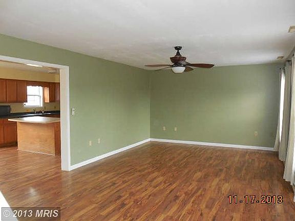3rd image of 4202 Saturn Dr