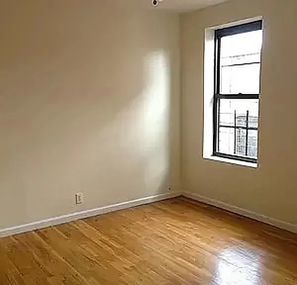 500 W 190th St #5B — Photo 3
