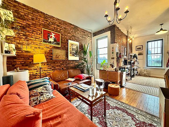 5th image of 763 Park Pl #3B