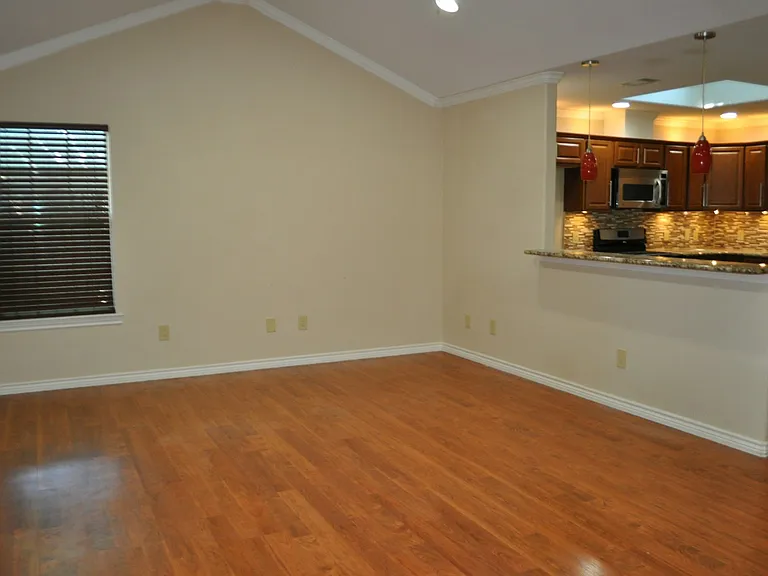 10838 Hermosa Dr — Photo 3