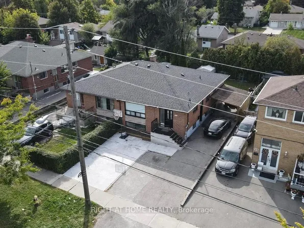 3174 Weston Rd, Toronto, ON M9M 2T6