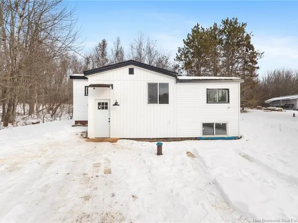 391 Northfield Ave, Minto, NB E4B 3Z2