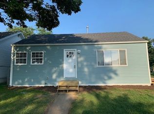 559 Grayton Rd, Kingsford Heights, IN 46346