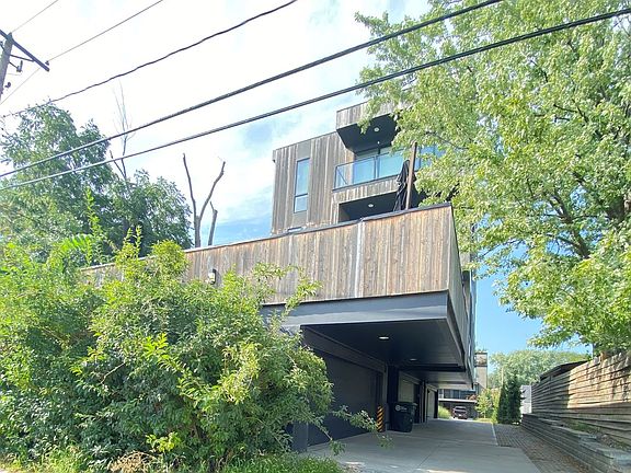 2nd image of 4629 Capitol Ave #1