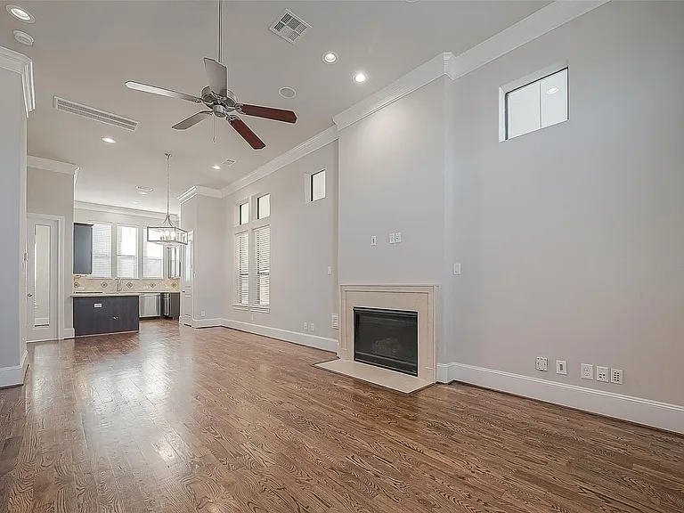 2634 Texas St — Photo 21