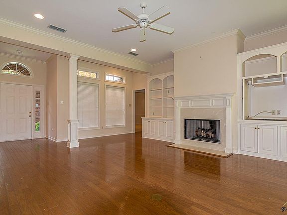 4th image of 1305 Parkview Dr