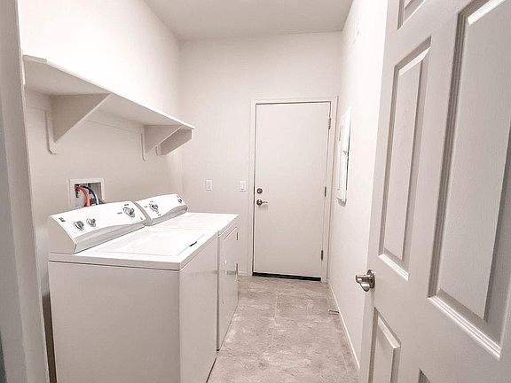 4th image of 21470 E Freedom Dr