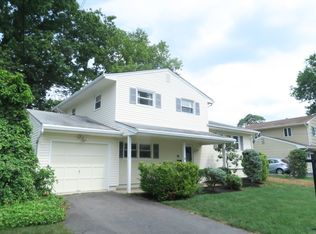 16 Alpine Pl, Colonia, NJ 07067