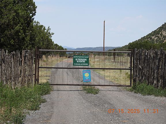 3rd image of 139 Apache Mesa Rd