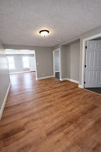 25 Lester St Photo 1