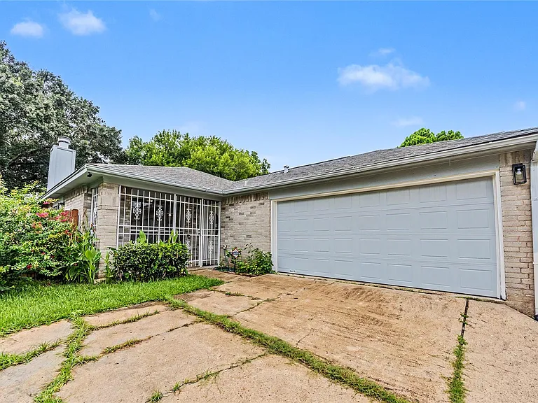 7907 Chancel Dr — Photo 4