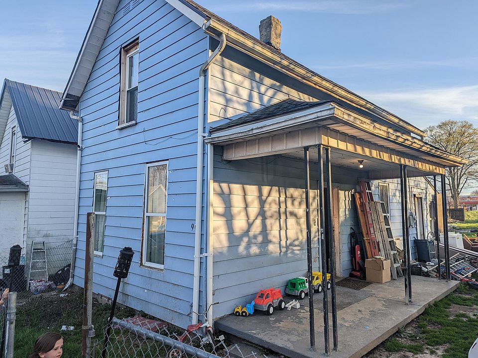 1st image of 901 Essex St