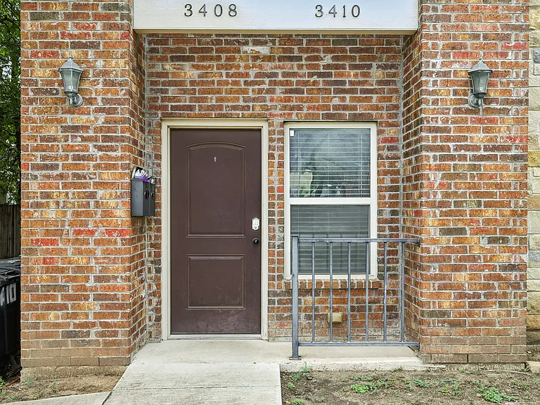 3408 S University Dr — Photo 3
