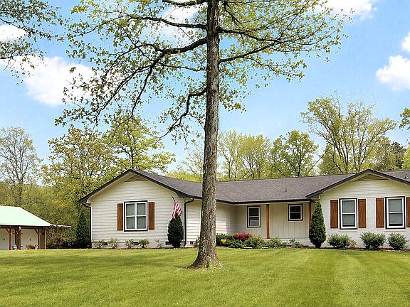 2nd image of 1792 Old Summerville Rd NW