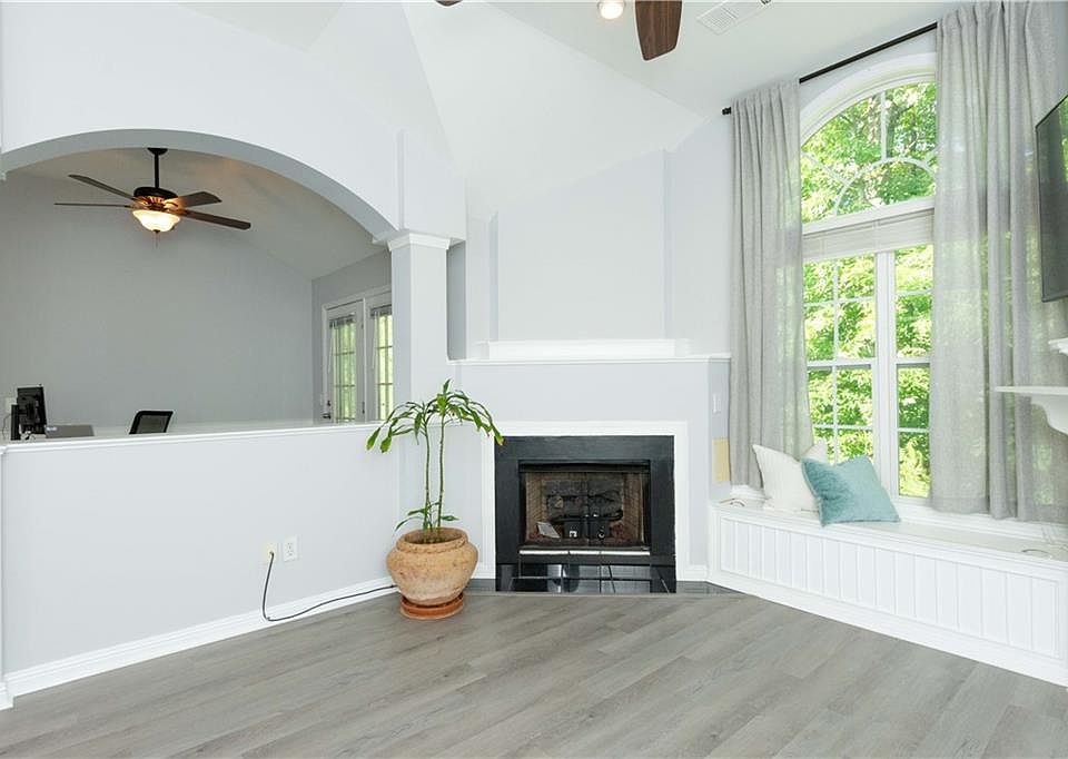 1st image of 1393 Orchard Park Dr