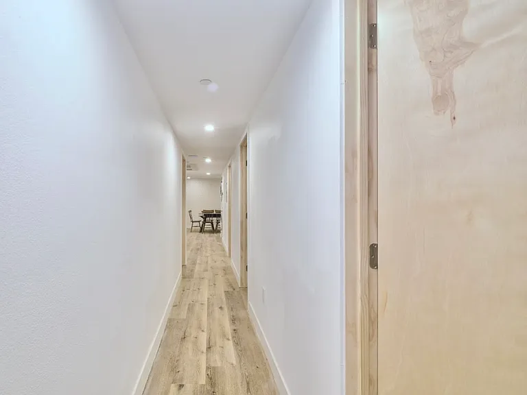 1455 W 36th St — Photo 34