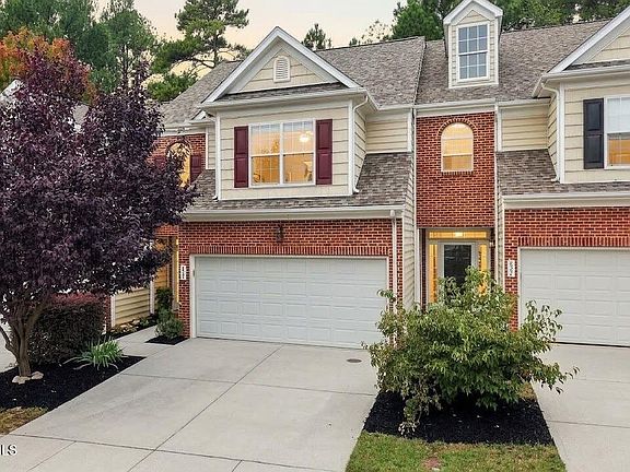3rd image of 825 Swan Neck Ln