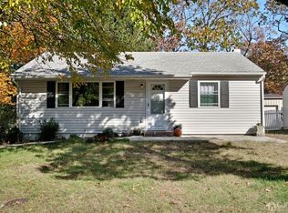 27 W Cloverdale Ave, Pine Hill, NJ 08021