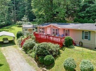 142 Hope Dr, Franklin, NC 28734