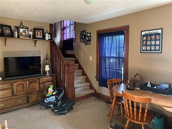 4th image of 922 Schafer Ct