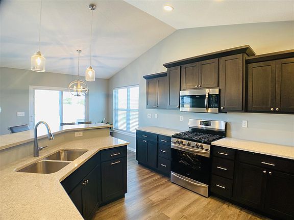 5th image of 2759 Coyote Court Dr