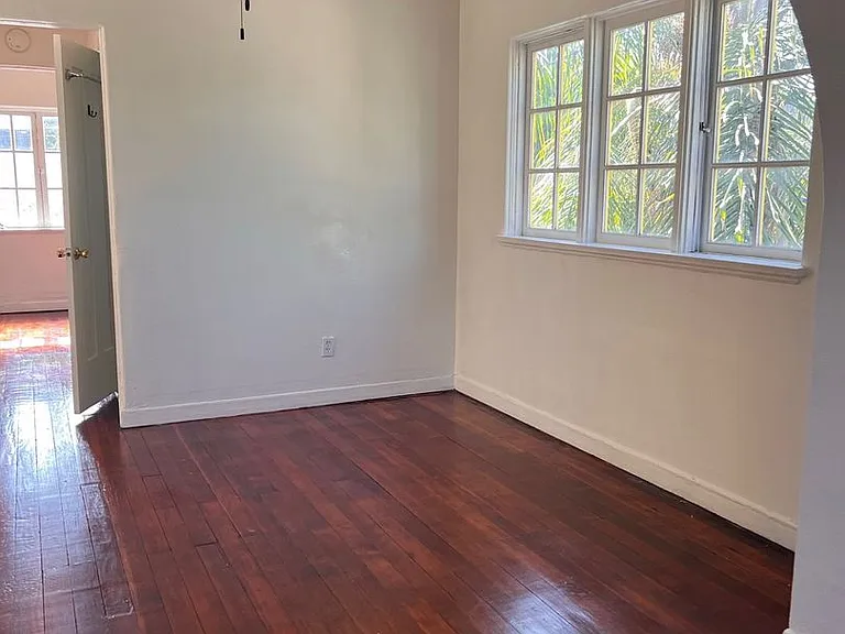 553 Cedar Ave — Photo 6