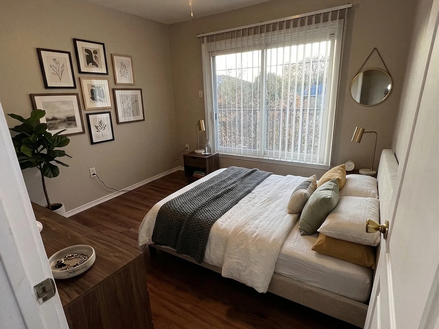 2 bed, 735 sqft, $1,395 — Photo 2